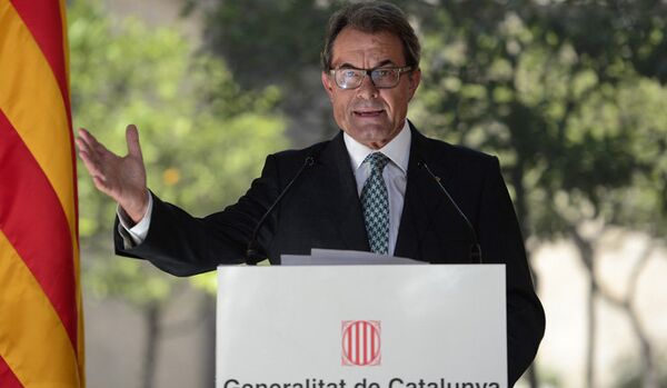 Le chef de la Catalogne signe un décret sur ​​la tenue d'un référendum d'indépendance - Sputnik Afrique