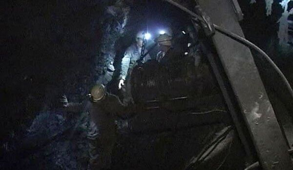Donetsk : des mineurs bloqués dans une mine de charbon - Sputnik Afrique