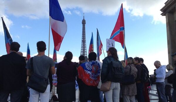 Une manifestation en soutien de la Novorossia se tient à Paris - Sputnik Afrique