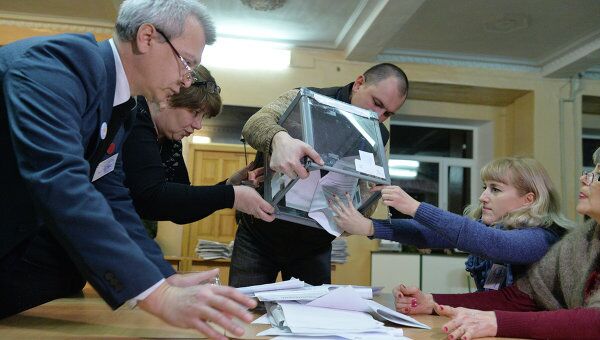 Le dépouillement du scrutin continue à Donetsk et à Lougansk - Sputnik Afrique