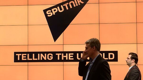 Kisselev et Simonian lancent un nouveau média pour la diffusion simultanée en 30 langues - Sputnik Afrique