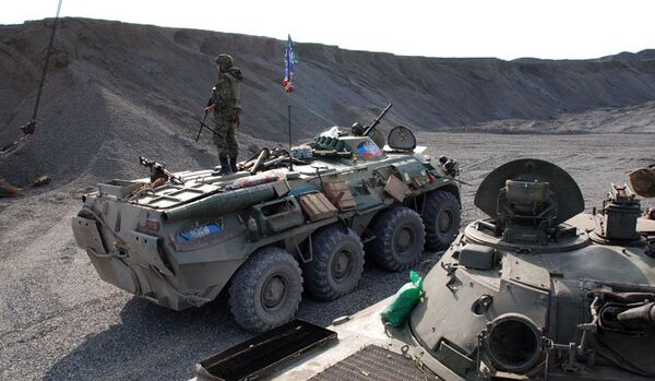 Donetsk n'a pas l'intention d'attaquer les militaires ukrainiens - Sputnik Afrique