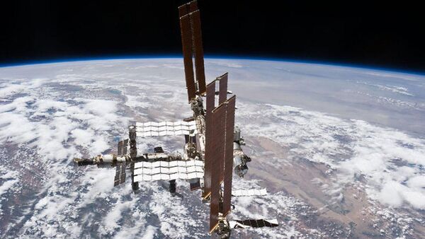L’ISS a évité une collision avec l'épave d’un satellite - Sputnik Afrique