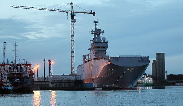 Mistral : le navire Vladivostok pourrait être transmis à la Russie le 27 novembre (médias) - Sputnik Afrique