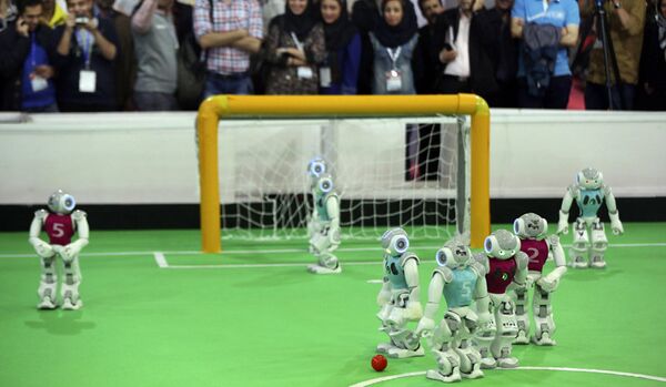 La Russie va créer une équipe de robots-joueurs de football - Sputnik Afrique