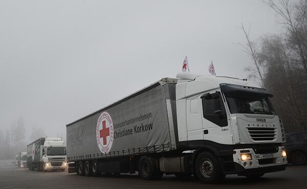 La Croix-Rouge de Moscou a envoyé l'aide humanitaire à Lougansk - Sputnik Afrique