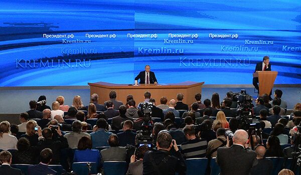 Une politique française sur la conférence de presse de Vladimir Poutine - Sputnik Afrique