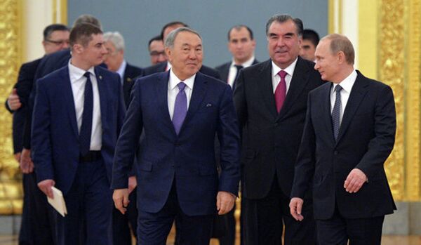 Russie: les dirigeants de l'OTSC en visite au Centre de commandement intégré - Sputnik Afrique