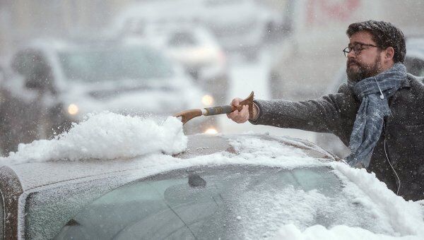 France: des milliers de véhicules bloqués par la neige dans les Alpes - Sputnik Afrique