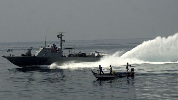 Un bateau pakistanais, poursuivi par la marine indienne, se fait exploser - Sputnik Afrique
