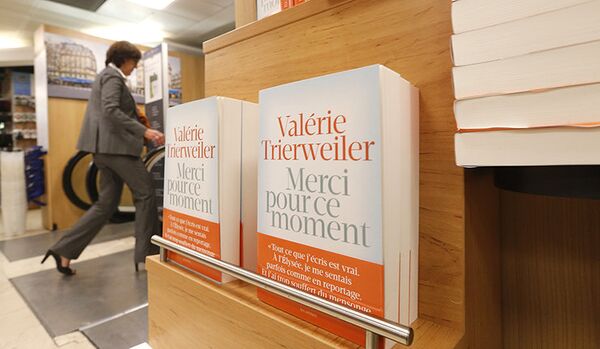 France: le bestseller de Valérie Trierweiler va être adapté au cinéma - Sputnik Afrique