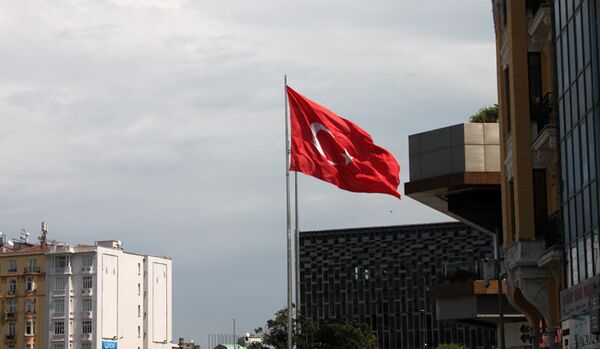 Une femme kamikaze se fait exploser dans un poste de police d'Istanbul - Sputnik Afrique