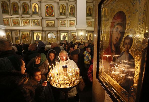 Les chrétiens orthodoxes célèbrent Noël - Sputnik Afrique