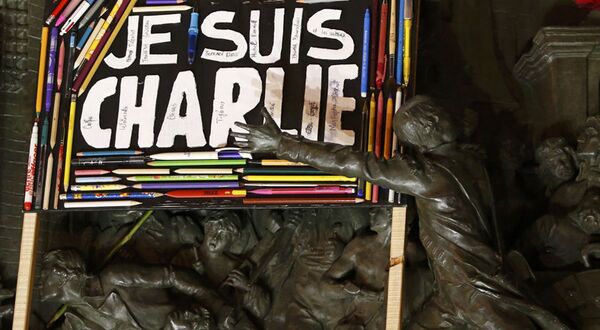 Nous avons peur, mais nous continuerons (journaliste de Charlie Hebdo) - Sputnik Afrique