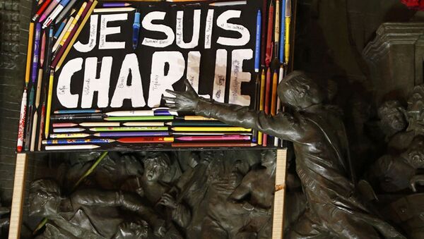 Nous avons peur, mais nous continuerons (journaliste de Charlie Hebdo) - Sputnik Afrique
