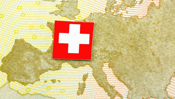 La Suisse laisse s'envoler son franc et provoque une tempête financière - Sputnik Afrique