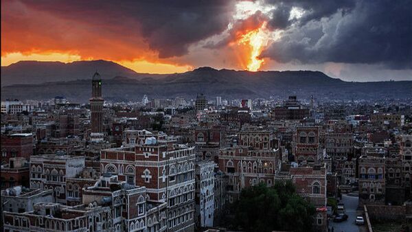 Yémen: affrontements entre armée et rebelles à Sanaa Yémen: affrontements entre armée et rebelles à Sanaa - Sputnik Afrique