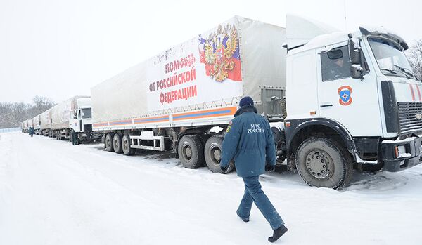 La Russie prépare le 12e convoi d'aide humanitaire pour le Donbass - Sputnik Afrique