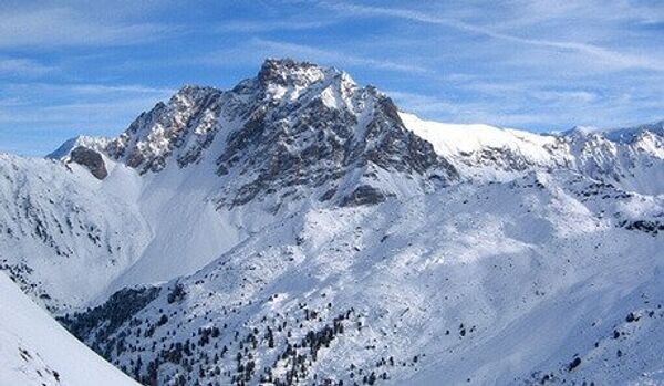 Six skieurs emportés par une avalanche dans les Alpes françaises - Sputnik Afrique