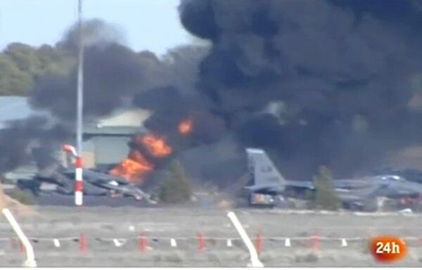 Espagne: huit Français, deux Grecs tués dans le crash d'un F-16 Grec - Sputnik Afrique