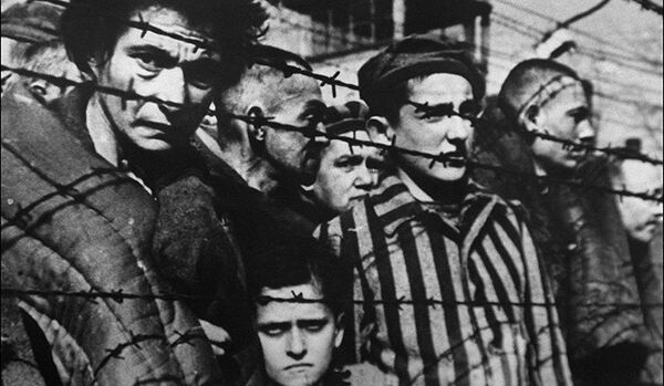 Moscou déclassifie des documents sur la libération d'Auschwitz - Sputnik Afrique