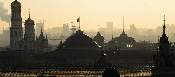 Left to right: Bell tower of Ivan the Great, building of Senate in Moscow's Kremlin Left to right: Bell tower of Ivan the Great, building of Senate in Moscow's Kremlin - Sputnik Afrique