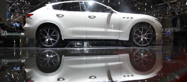 Новая модель автомобиля Maserati Levante на 86-ом Международном Женевском автосалоне - Sputnik Afrique