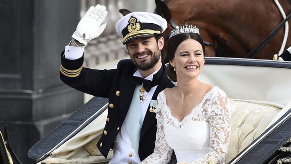 Le prince suédois Carl Phillip avec sa fiancée - Sputnik Afrique