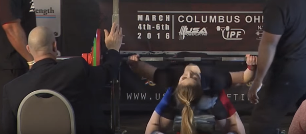 L'athlète russe Maryana Naumova bat un record du monde aux Etats-Unis - Sputnik Afrique