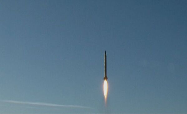 Iran: lancement d’essai de missiles balistiques - Sputnik Afrique