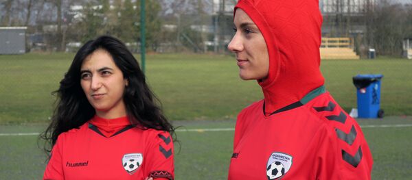 un maillot hijab pour le football - Sputnik Afrique