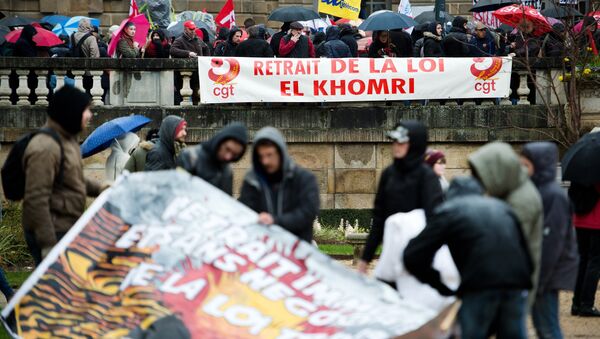 Entre 27.000 et 29.000 manifestants à Paris contre la loi travail - Sputnik Afrique