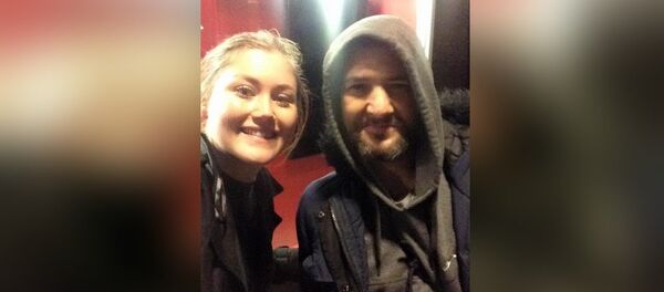 Nicole Sedgebeer et Mark - Sputnik Afrique