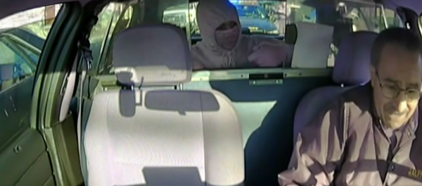 Un enregistreur vidéo a filmé l'arrestation d'un criminel - Sputnik Afrique