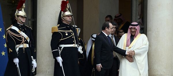 le prince saoudien Mohammed ben Nayef et  François Hollande - Sputnik Afrique