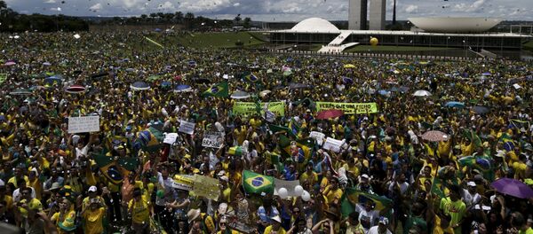 Manifestation contre la présidente Rousseff - Sputnik Afrique
