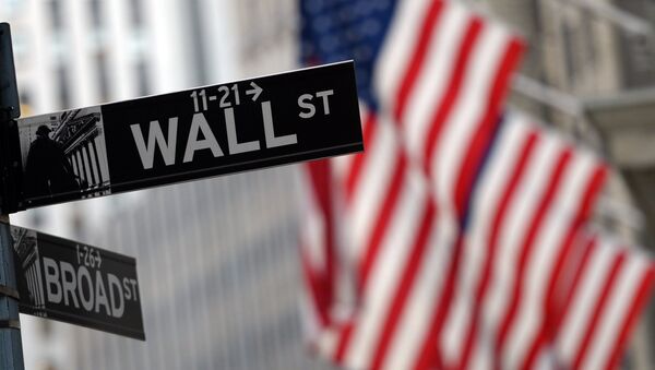 Un signe de la rue au coin Wall Street et de Broad Street en face de la Bourse de New York - Sputnik Afrique