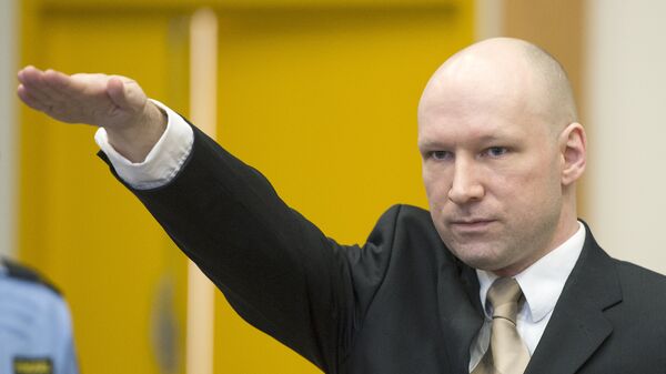 Norvège : Breivik fait le salut nazi à son arrivée au procès contre l'Etat  - Sputnik Afrique