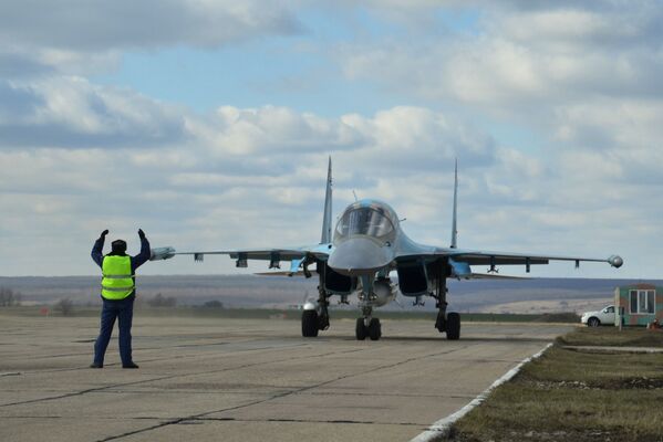 L’accueil des pilotes des forces aérospatiales russes de retour de Syrie - Sputnik Afrique