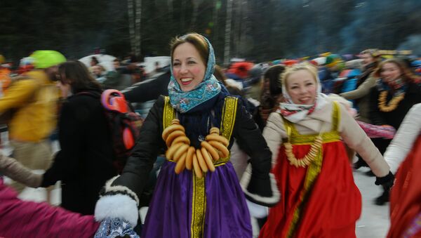 Maslenitsa, célébration du Mardi Gras en Russie 2016 - Sputnik Afrique