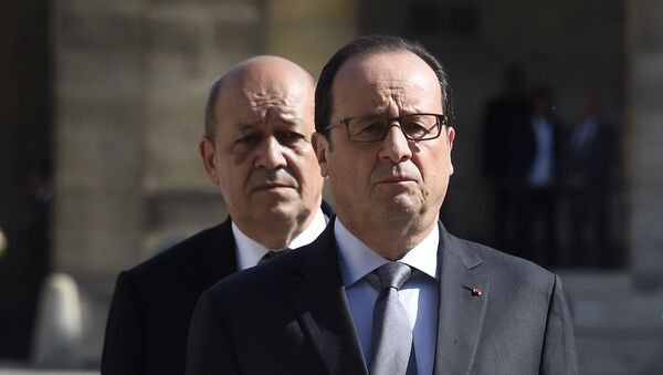 Francois Hollande et Jean-Yves Le Drian - Sputnik Afrique