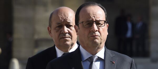 François Hollande et  Jean-Yves Le Drian - Sputnik Afrique