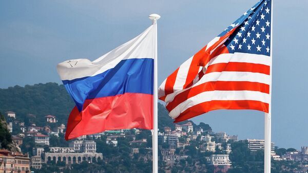 Les drapeaux de la Russie et des Etats-Unis - Sputnik Afrique