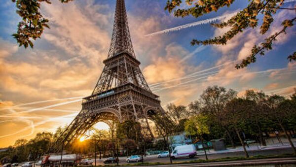 Eiffel-tornet i Paris - Sputnik Afrique