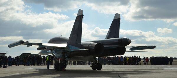 Un Su-34 russe de retour de Syrie - Sputnik Afrique