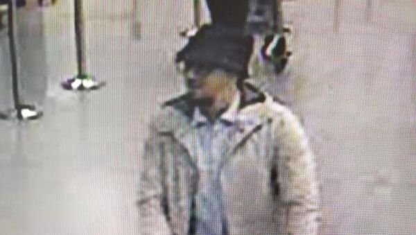 Mohamed Abrini, l'homme au chapeau de l'aéroport de Bruxelles - Sputnik Afrique