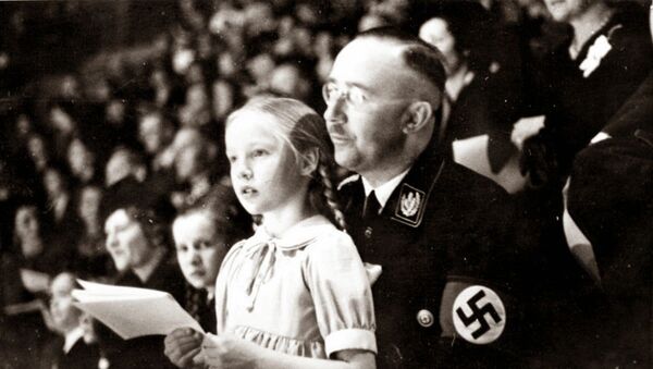 Himmler with his daughter, 1938 - Sputnik Afrique