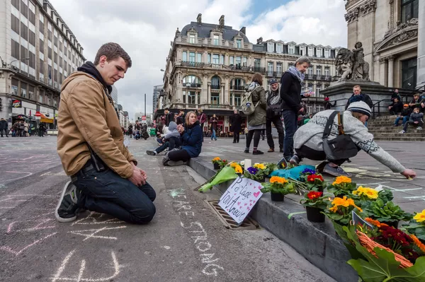 Les hommages en mémoire des victimes des attentats de Bruxelles Les hommages en mémoire des victimes des attentats de Bruxelles - Sputnik Afrique