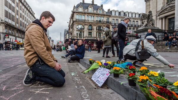 Les hommages en mémoire des victimes des attentats de Bruxelles - Sputnik Afrique