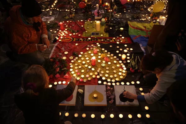 Les hommages en mémoire des victimes des attentats de Bruxelles Les hommages en mémoire des victimes des attentats de Bruxelles - Sputnik Afrique